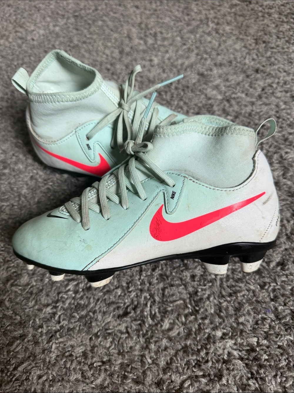 Nike Kids phantom Mint Green Soccer Cleats with Hot Pink Swoosh